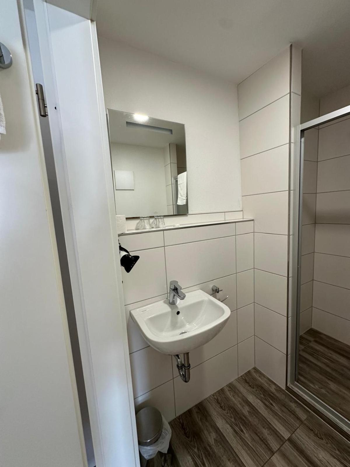 Gasthaus - Hotel Neue Post Meitingen Luaran gambar