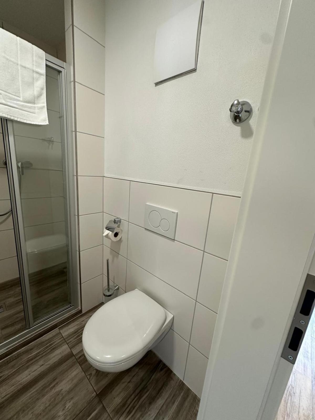 Gasthaus - Hotel Neue Post Meitingen Luaran gambar