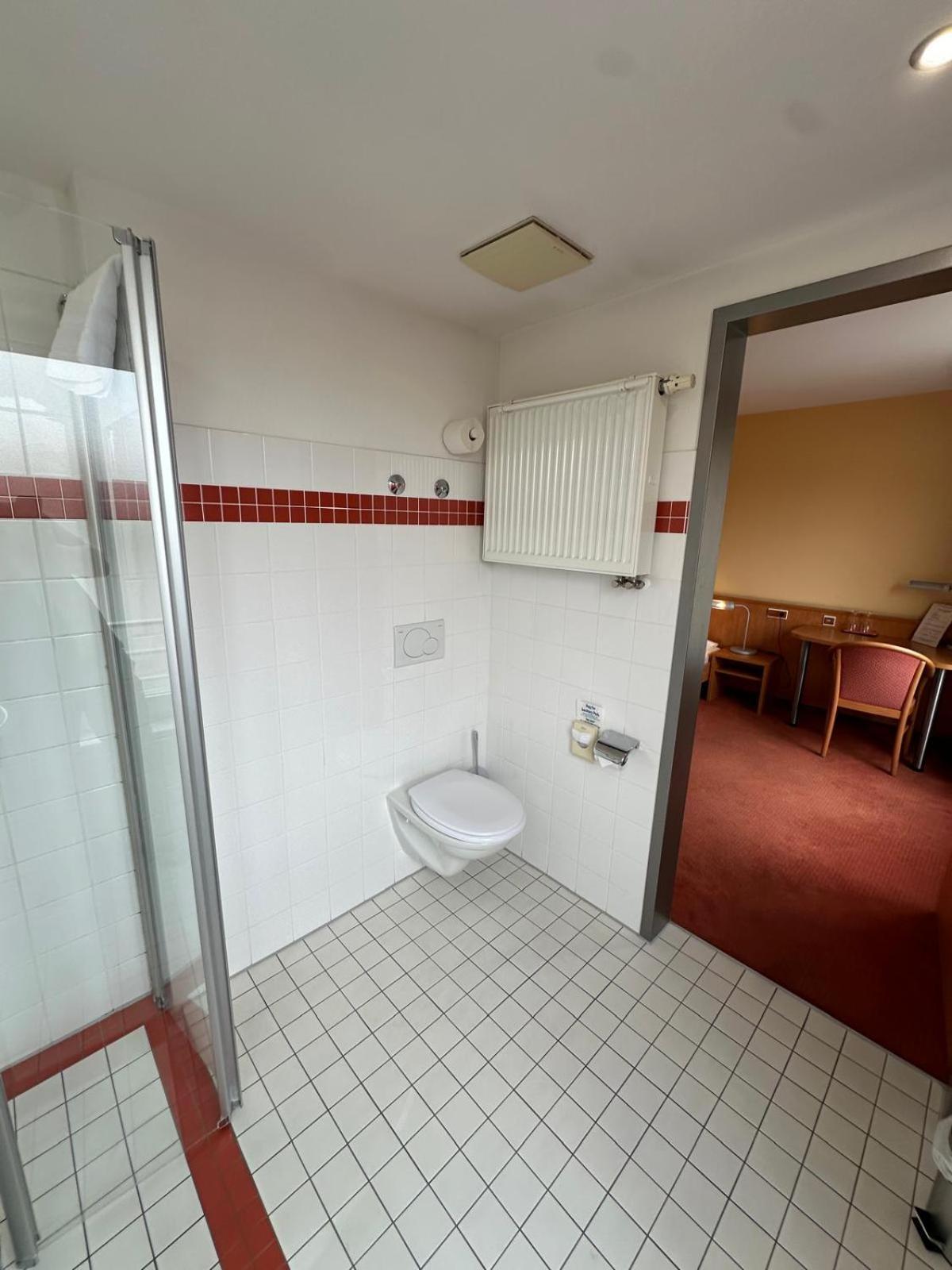 Gasthaus - Hotel Neue Post Meitingen Luaran gambar